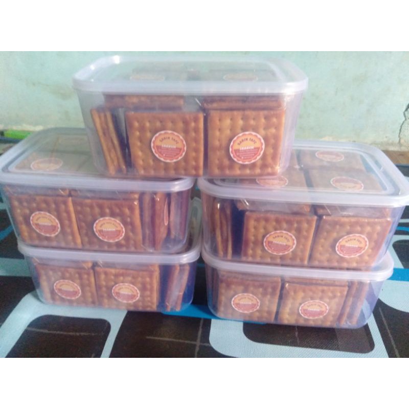 

Paket box gabin tape keju, kue tape keju, biskuit tape keju enak produksi sendiri