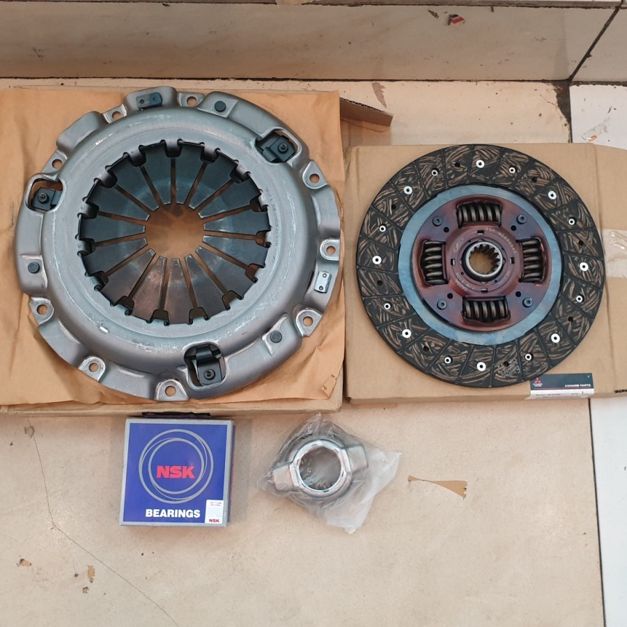 Kopling Set Mitsubishi Pajero V43 V6 3000cc