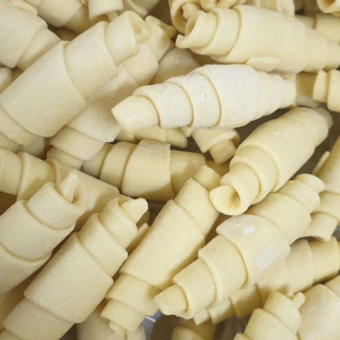 

Past Bon Patis Croissant Butter Dough 30Gram Full Butter Halal 160Pcs/Krt