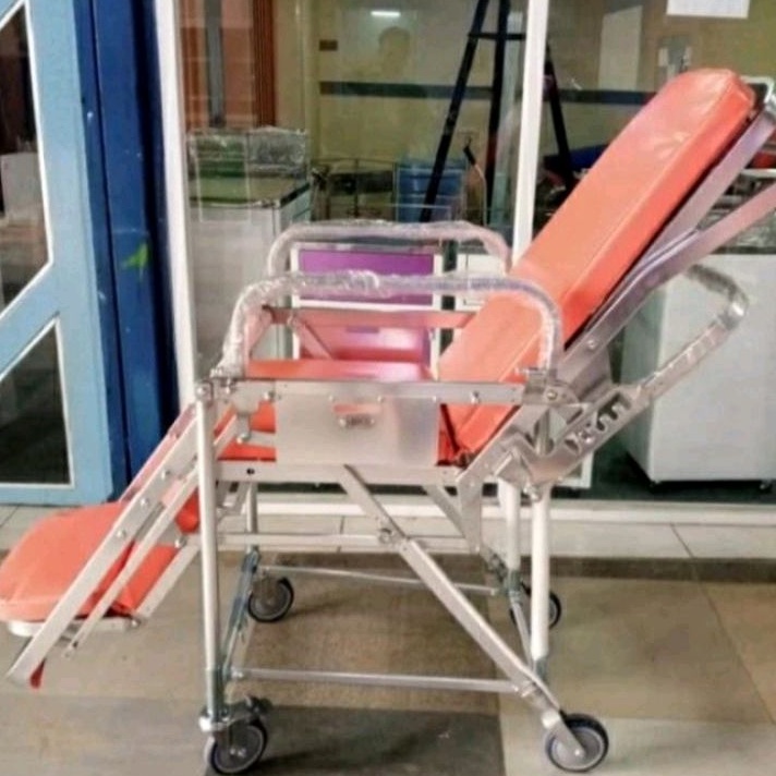Stretcher ambulance duduk