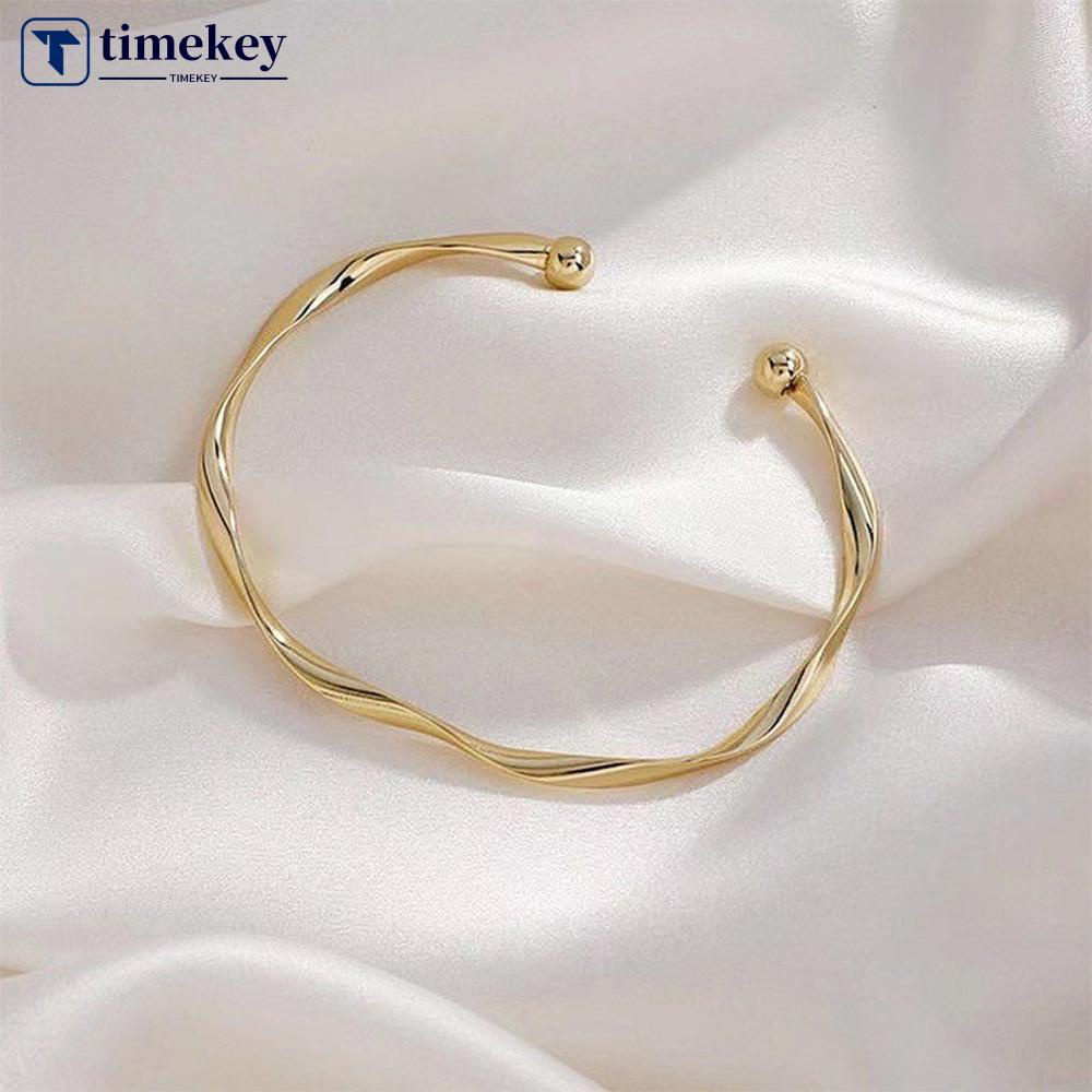 Timekey Mobius Gelang Mode Sederhana Niche Twist Gelang Adjustable Alloy Gelang Perhiasan Hadiah Untuk Wanita H4R1