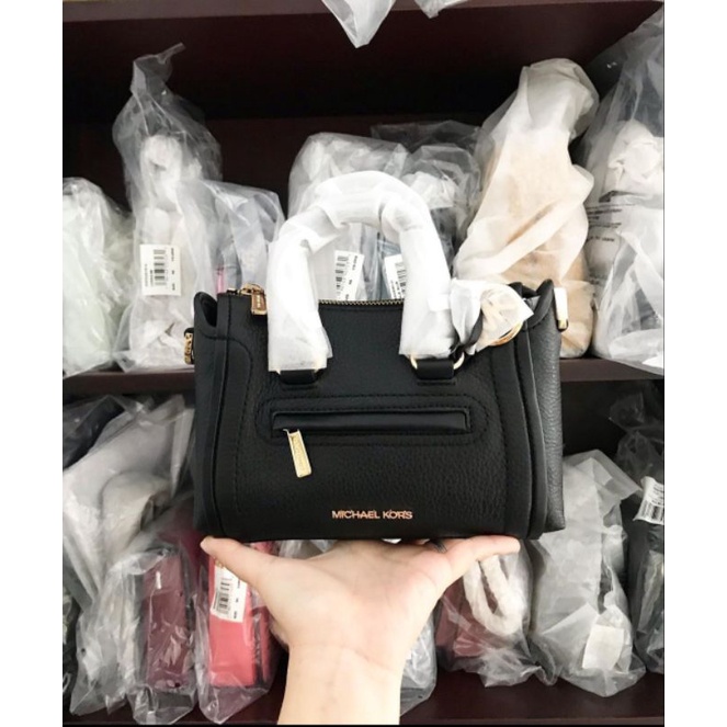 NEW Michael Kors carine