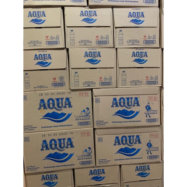 Aqua 600ml 1 dus isi 24 botol / air minum / air mineral