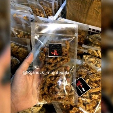 

USUS KRISPY PEDES DAUN JERUK 100GR