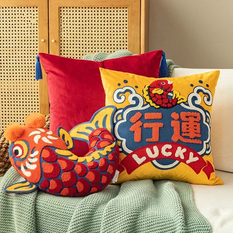 COVER SARUNG Bantal Sofa Premium Emboss Bordir Edisi Imlek Chinese New Year CNY 45x45 cm Lovely Happy Lucky - Pusat Kado Murah