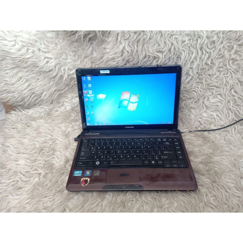 Laptop Toshiba Satelite L735 Ram 4gb SSD 120gb core i5 Siap pakai