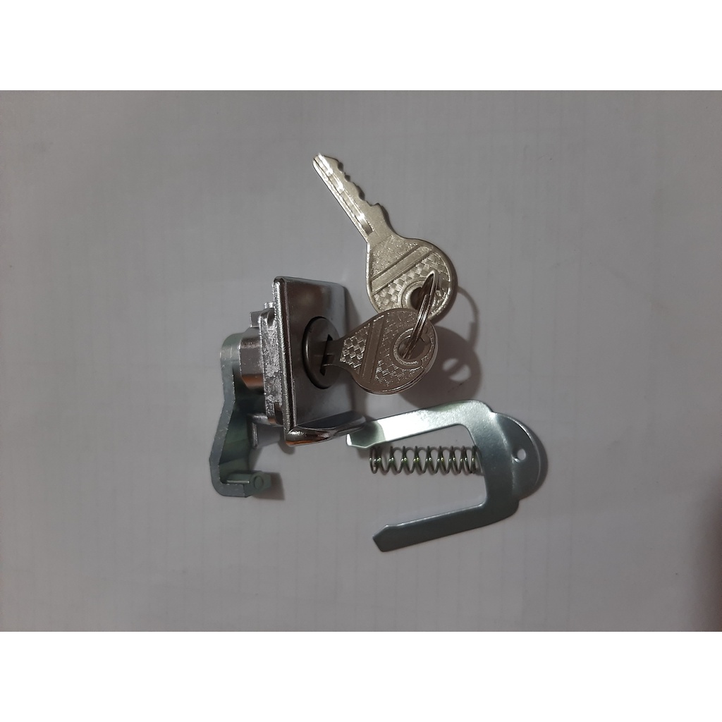 kunci laci/bagasi vespa