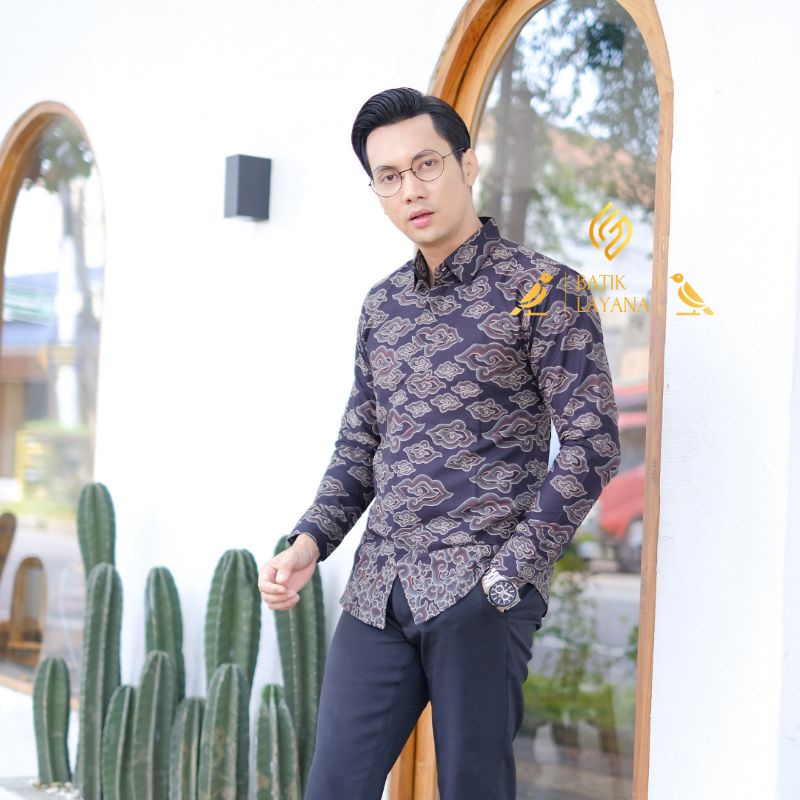 Kemeja Batik Megamendung Navy Premium Katun Primisima Halus Tebel