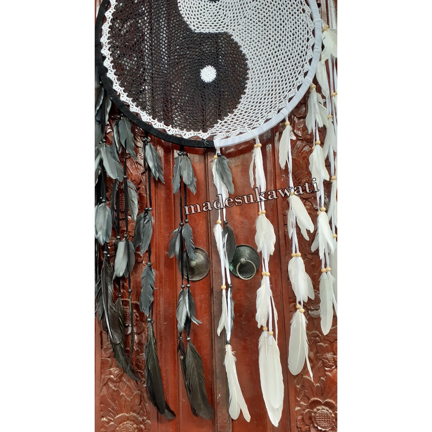 Dream catcher yin yang diameter 52cm sulam jaring benang dekorasi hiasan gantungan bulu ayam