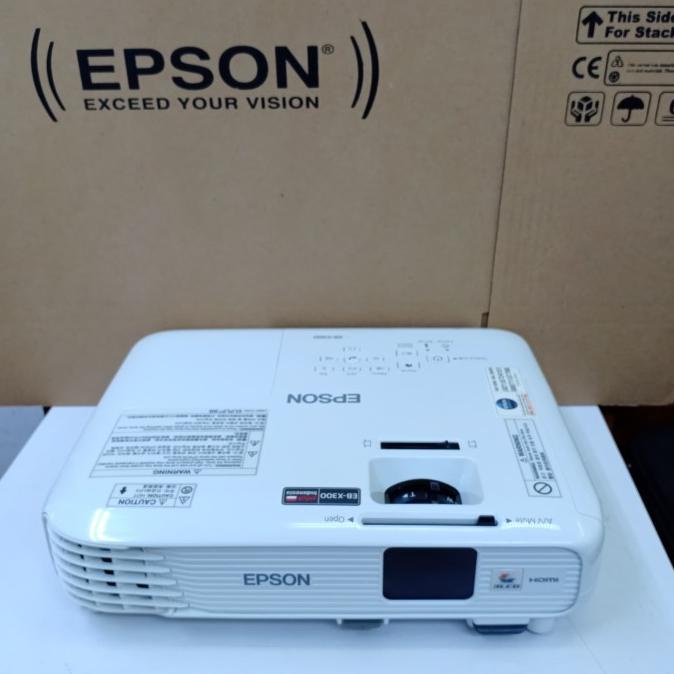 PROYEKTOR EPSON EB X300.