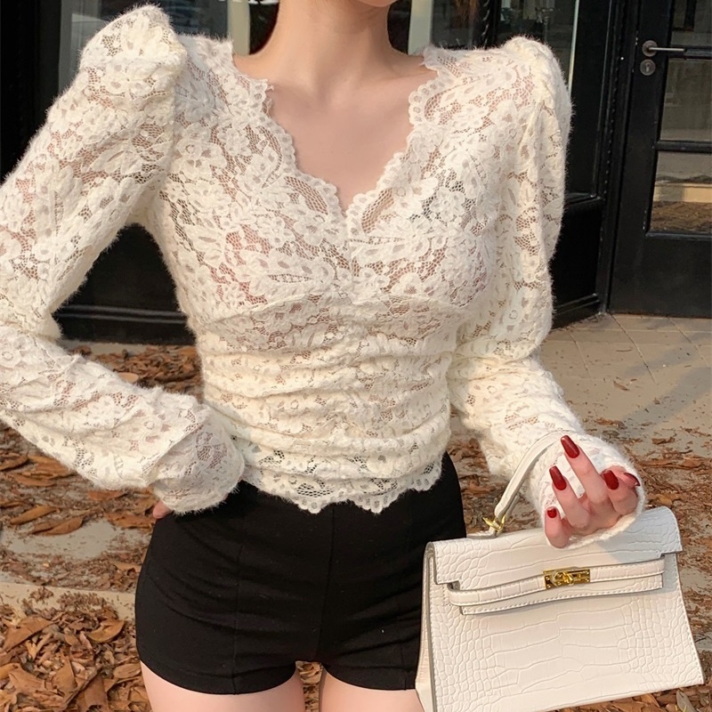 Red V-Leher Brushed Renda Kemeja Wanita 2022 Musim Gugur dan Musim Dingin Baru Rasa Desain Berongga Pendek Lengan Panjang T-shirt Inner Top