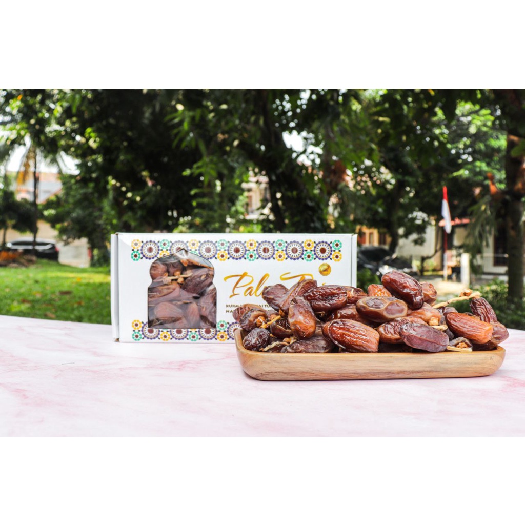 

KURMA TUNISIA TANGKAI PALM TUNIS PALMFRUT PREMIUM 500gr