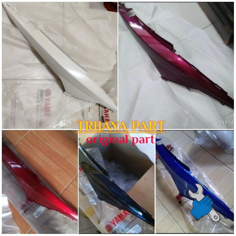BODY BELAKANG KANAN XEON KARBU XEON RC XEON GT 125 ORIGINAL YAMAHA