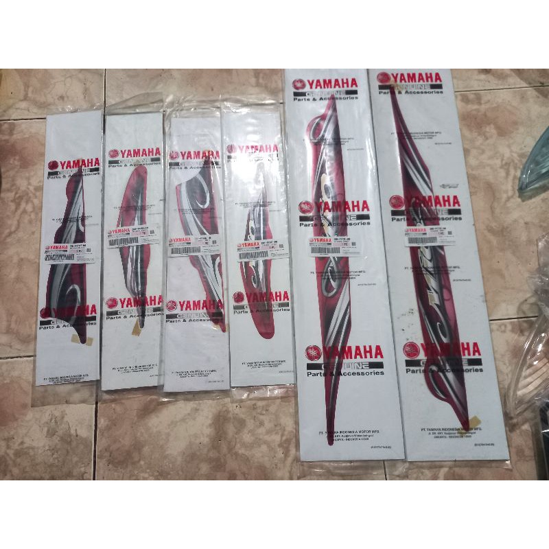 striping mio smile marun 2010 original