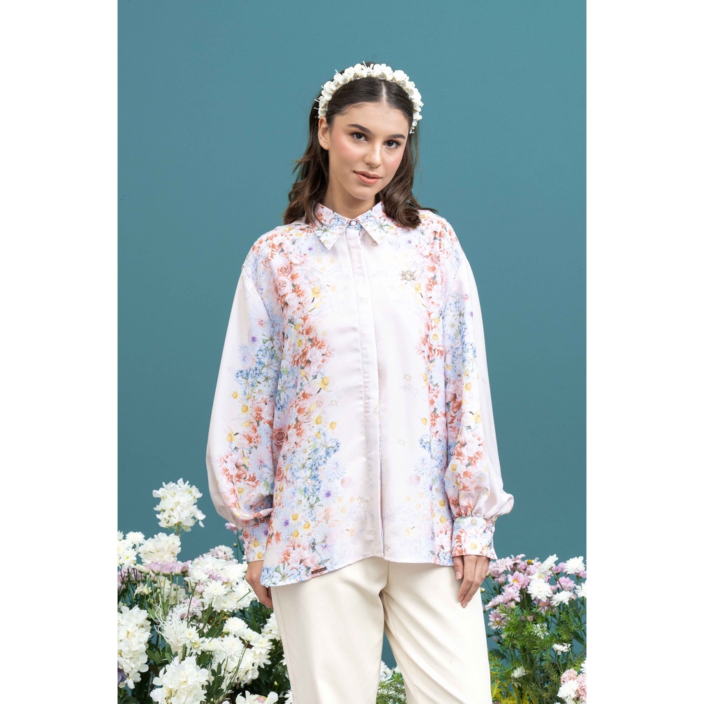 Wearing Klamby - Brianna Blouse Parchment