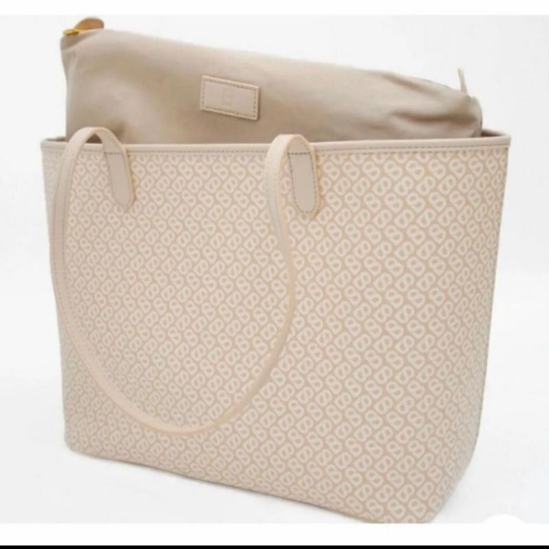 izzy lacorde  tote bag buttonscarves