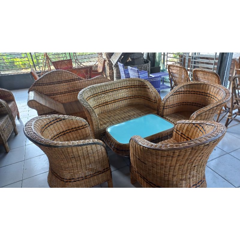 ayunan dan kursi rotan