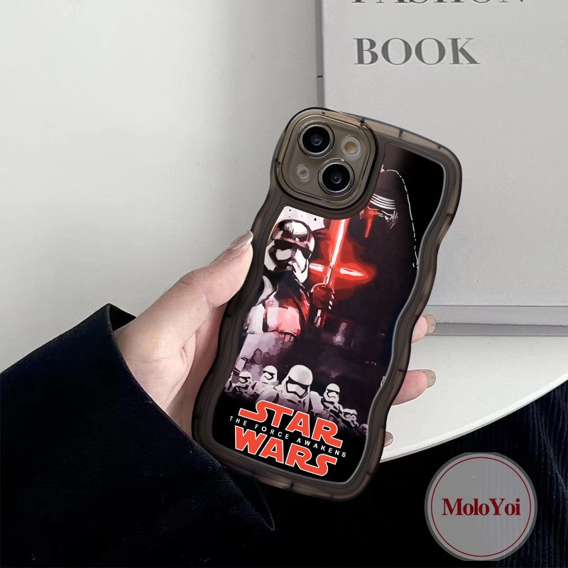 IPHONE Ins Fashion Trendi Merek Star Wars Case Kompatibel Untuk Iphone11 Pro Max XR 12 13 14 Pro Max 6 6S 7 8 Plus X XS Max SE 2020 Wavy Edge Soft TPU Back Cover