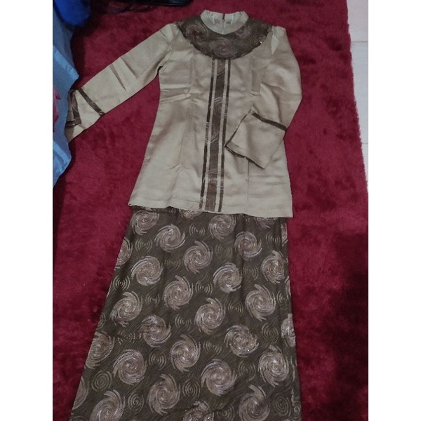 Baju kurung preloved