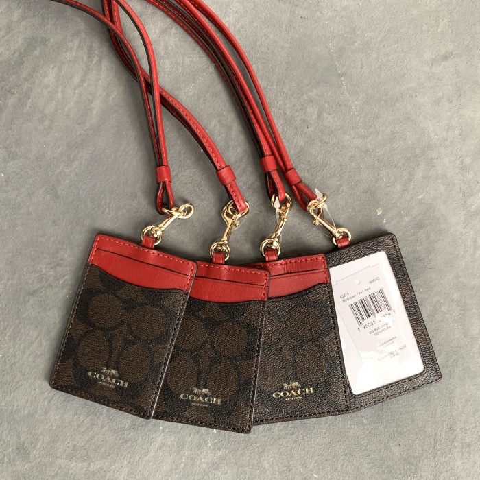 

Yar Coach Id Tag Signature Brown 1941 Red