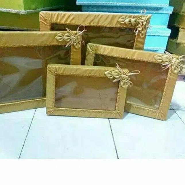 

Discount | KI3 | KOTAK HANTARAN TUTUP GOLD