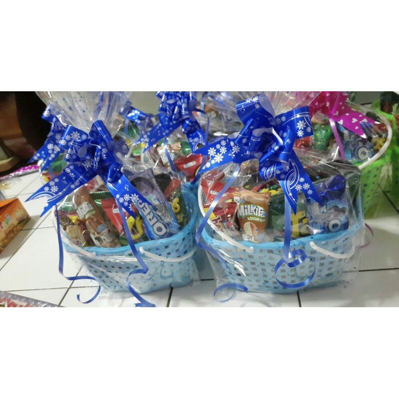 

BINGKISAN SNACK KERANJANG TENTENG / PAKET SNACK ULANG TAHUN / SNACK ANAK SOUVENIR MURAH / PARCEL SNACK / GOODIEBAG ANAK