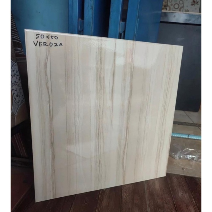 KERAMIK LANTAI 50x50 VEROZA