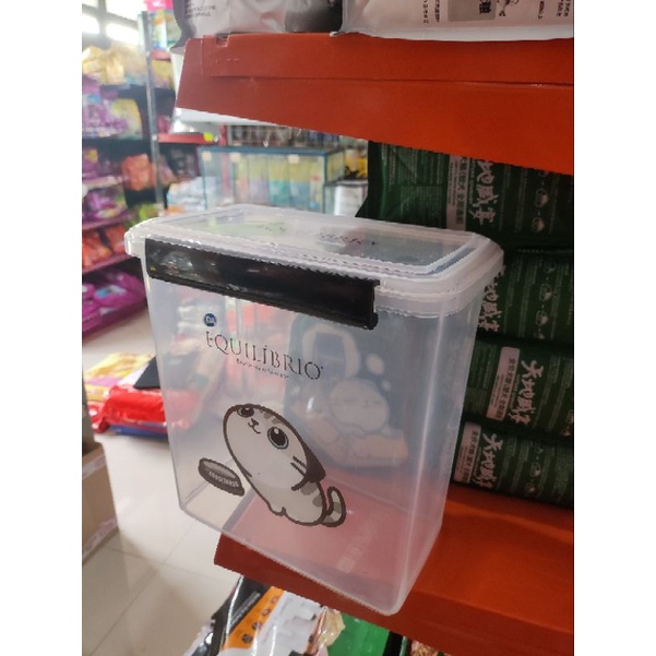 DISPENSER MAKANAN FOOD CONTAINER EQUILIBRIO LUCU MENGGEMASKAN