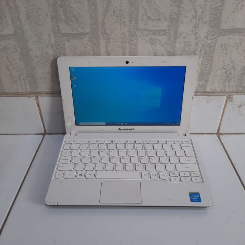 Notebook Lenovo 20424 Celeron-N2830 OS. WINDOWS Full aplikasi siap pakai slim ringan enteng