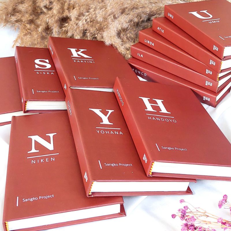 

[Fore Initial Series] Notebook Hardcover Premium / Notebook Custom Aesthetic Unik / Notebook Custom Isian Garis Polos / Custom Design / Custom Quotes Nama Logo / Custom Notebook A5 A6 / Hardcover Notebook A5 Custom