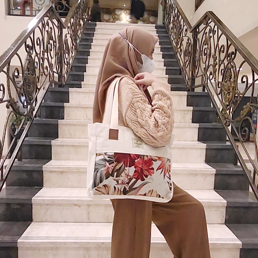 TOTEBAG WANITA RESLETING / TAS TOTE BAG KANVAS SHOPPING/KULIAH/SEMINAR  LANDSCAPE BISA CUSTOM SABLON