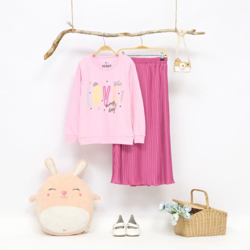 Set Plisket Naira by Mini Dolphin Setelan Rok Plisket Anak Remaja