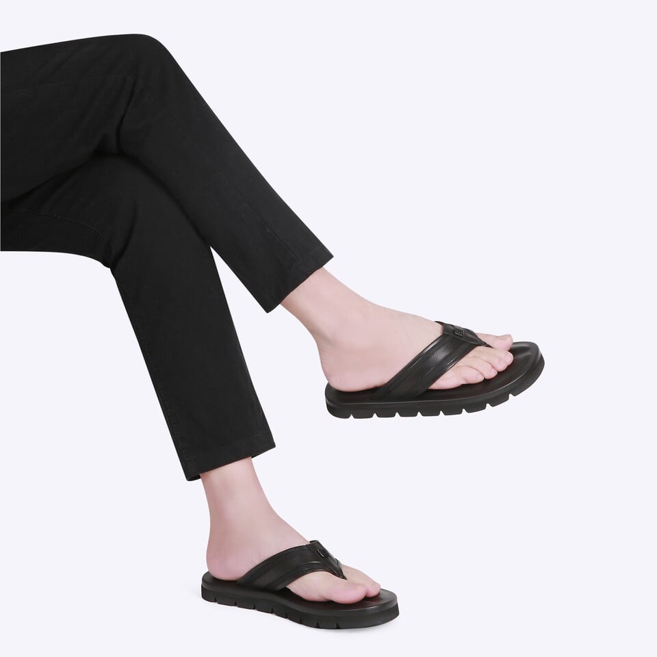 EM23 SANDAL JEPIT EVERBEST PRIA ORIGINAL CASUAL KULIT BRANDED HITAM