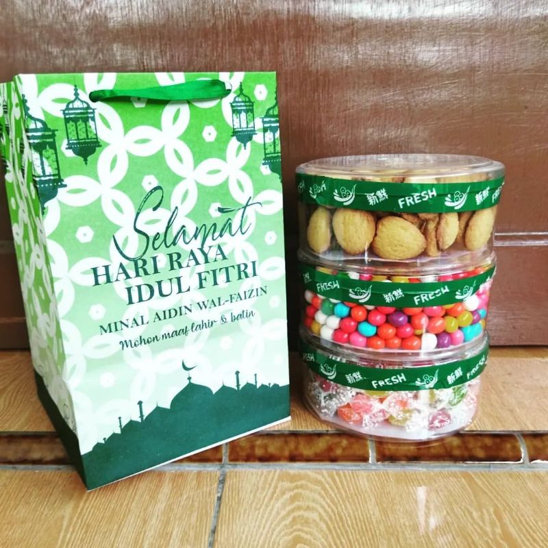 

paperbag custom edisi lebaran,spesial toples kuker,muat 3 toples,kuat dan rapi