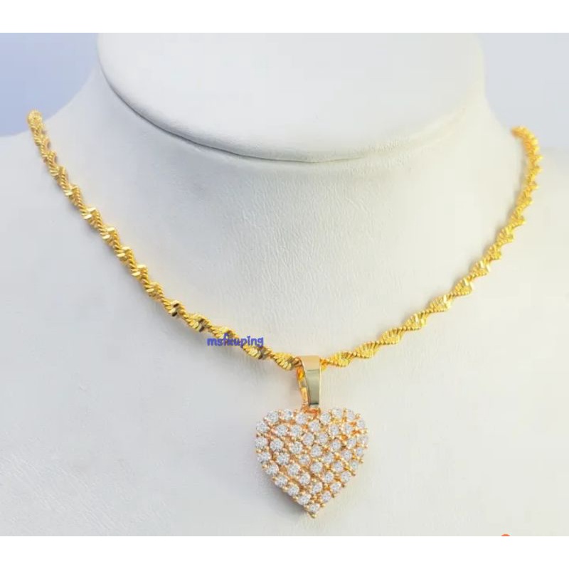 Kalung Melintir Liontin Love Lapis Emas 18k