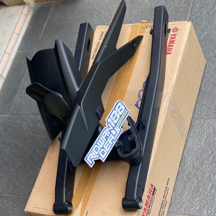 SWING ARM SET TUTUP RANTAI DAN KARET RANTAI MX KING 150 ORIGINAL