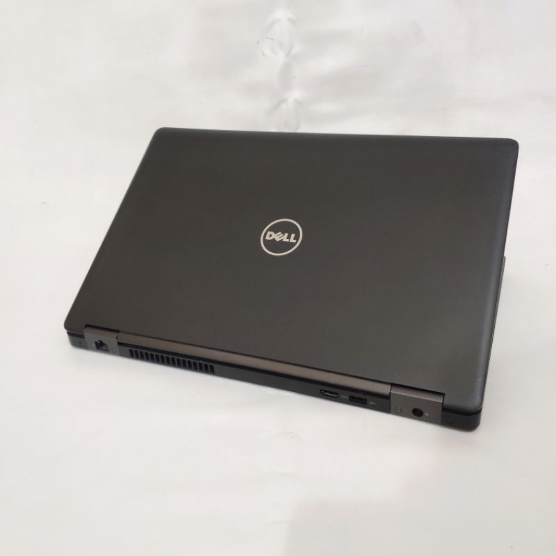 Laptop editing/Rendering Workstation Dell precision 3520 - Core i7 6820HQ - ram 16gb - Dual vga Nvidia Quadro