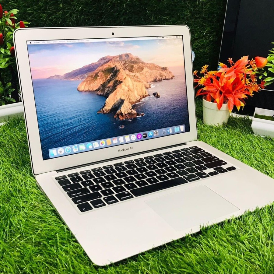 MacBook AIR 2015 Core i5 RAM 8 SSD 256GB
