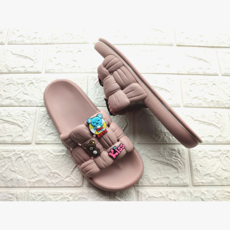 sandal slop wanita vanchnee karet senyawa model koya kiss