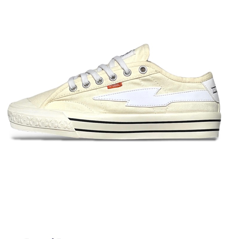 Sepatu xternal mitterns storm low offwhite