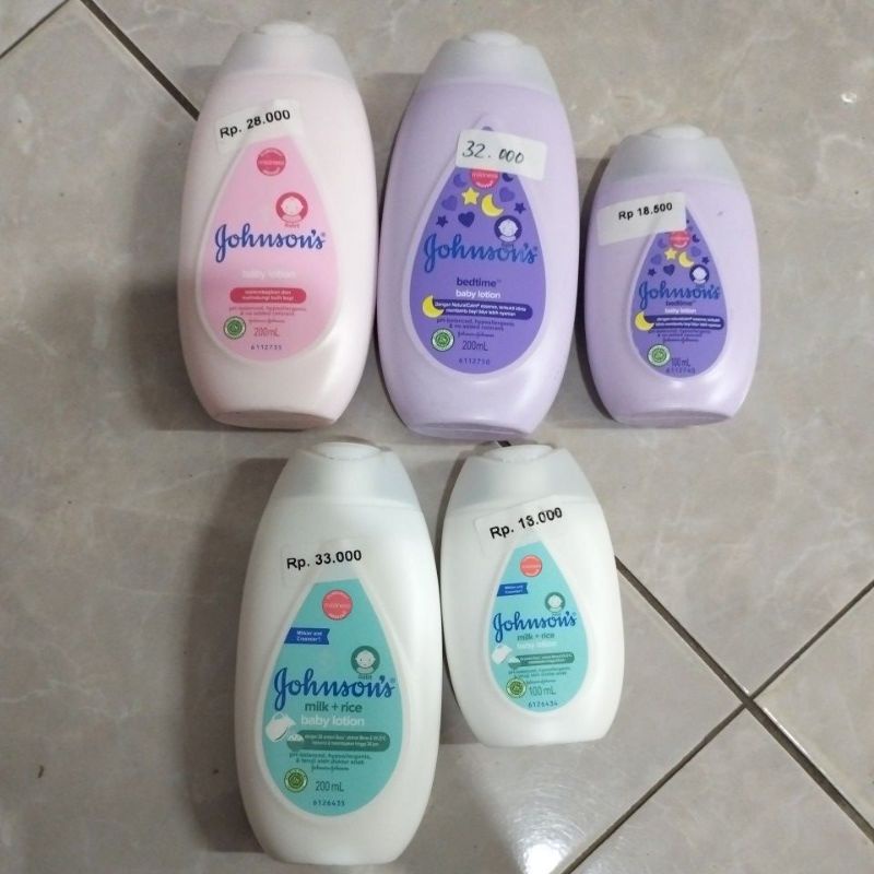 JOHNSON'S Baby Lotion - Losion Bayi 100ml