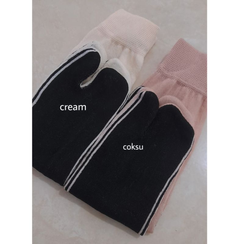 Cod.Kaos kaki jempol telapak.Kaos kaki jempol muslimah wanita telapak cream
