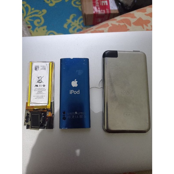 ipod touch gen 1 8gb  bahan