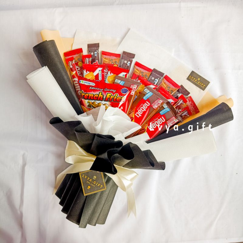 (SNACK 0029) Lvya.gift Buket snack medium mix untuk cowo | Buket snack wisuda | Buket snack wisuda | Buket snack ulang tahun | Buket anniversary | Buket hari guru | Buket hari ibu | hadiah wisuda | kado ulang tahun