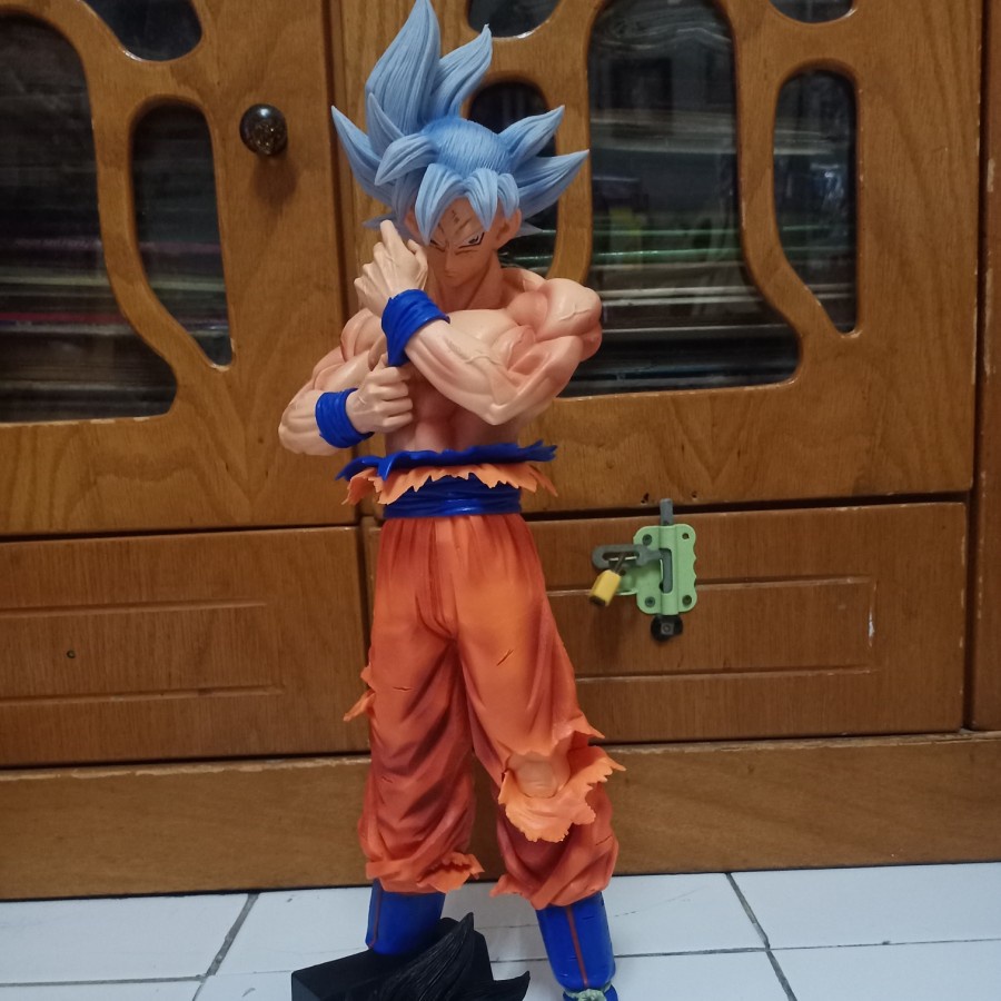 Action Figure Dragon Ball Super Goku UI 2 head