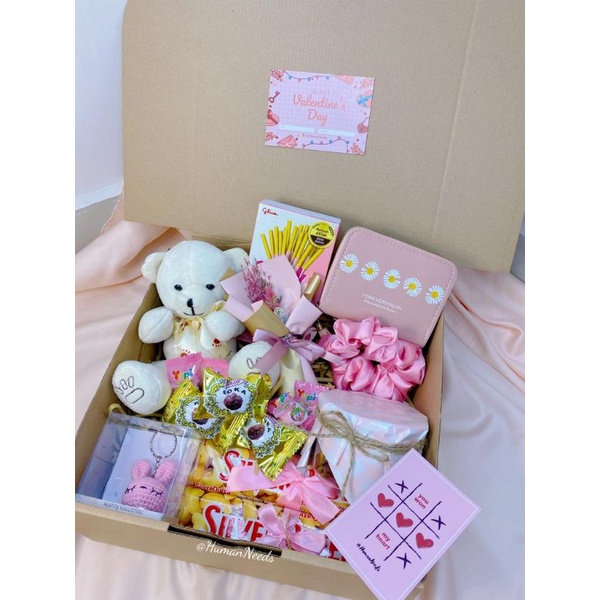 

[READY] Premium Gift Box PINK VIRAL HAMPERS HARI KASIH SAYANG Valday 2025 | Hampers Gift Box / Hadiah Gift Box gift box Kado wisuda/ Kelulusan /Ulang Tahun / Anniversary / Bunga Sempro / Hampers Wisuda Kado Gift VALENTINE 2025