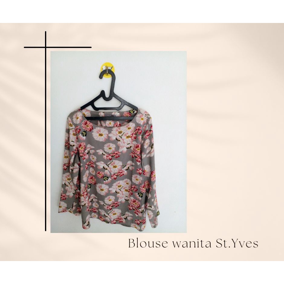 Preloved blouse wanita St.Yves motif bunga-bunga