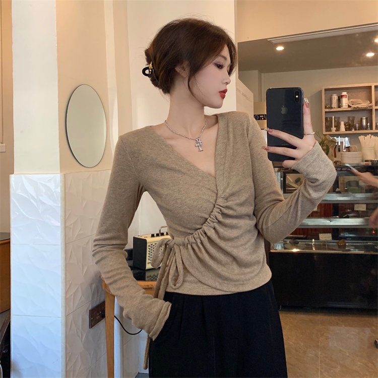 Red 2022 Musim Gugur V-Leher Dasi Lengan Panjang T-shirt Wanita Baru Chic Rasa Desain Niche Slim Unik Pendek Top