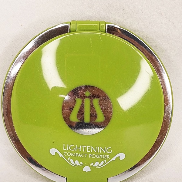 Liz Skincare Lightening Compact Powder