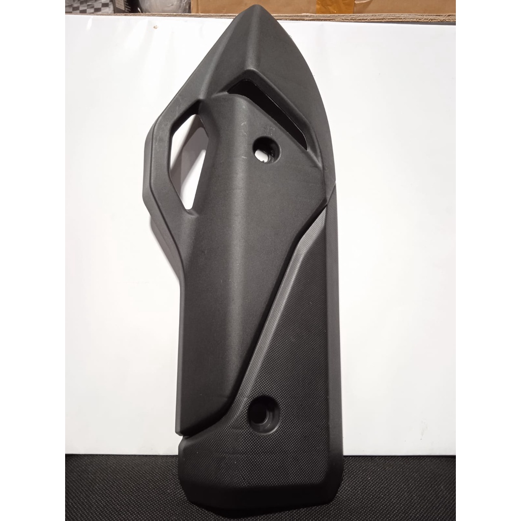 TUTUP COVER KNALPOT / TAMENG PELINDUNG KNALPOT MOTOR HONDA ALL NEW VARIO 160 DAN HONDA PCX 160 TAHUN 2022 CKD